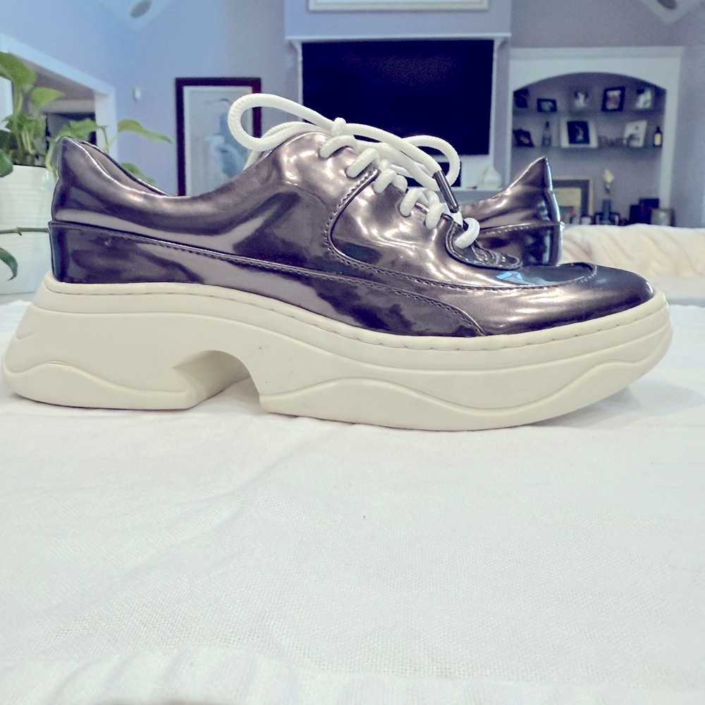 Katy Perry Geli Metallic Silver Platform Women's Sneakers White Soles & Laces
